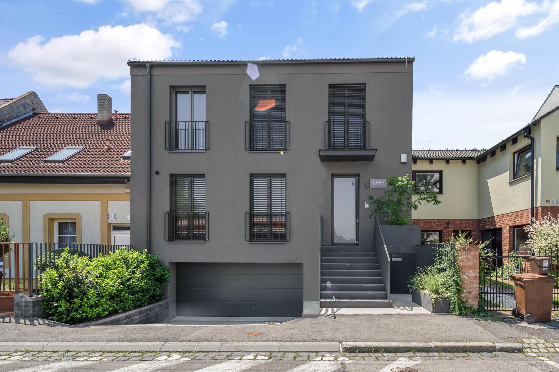 Kancelária Prelozim.sk - Bratislava, Pluhová 17